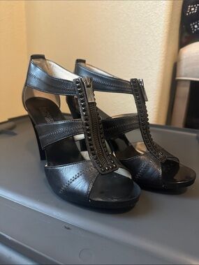 Michael Kors Black Studded T-Strap Heel Sandals